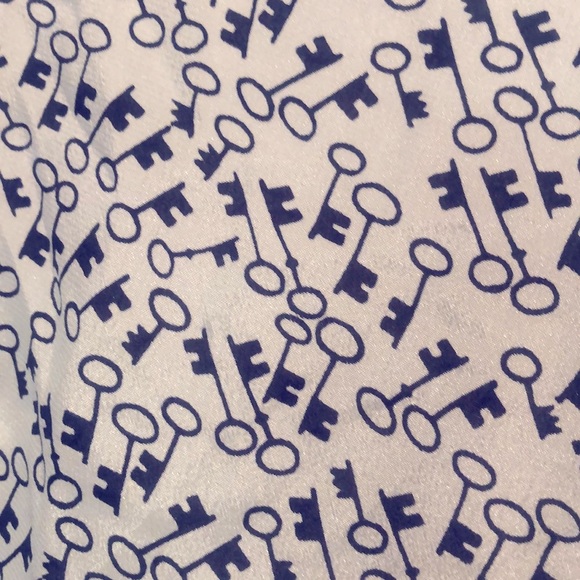 J. Crew key pattern printed 100% silk blouse-size 2 - Picture 7 of 8